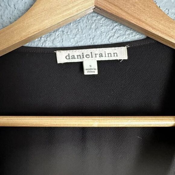 Daniel Rainn Women’s Crotchet Black Blouse Size Small - Picture 3 of 6